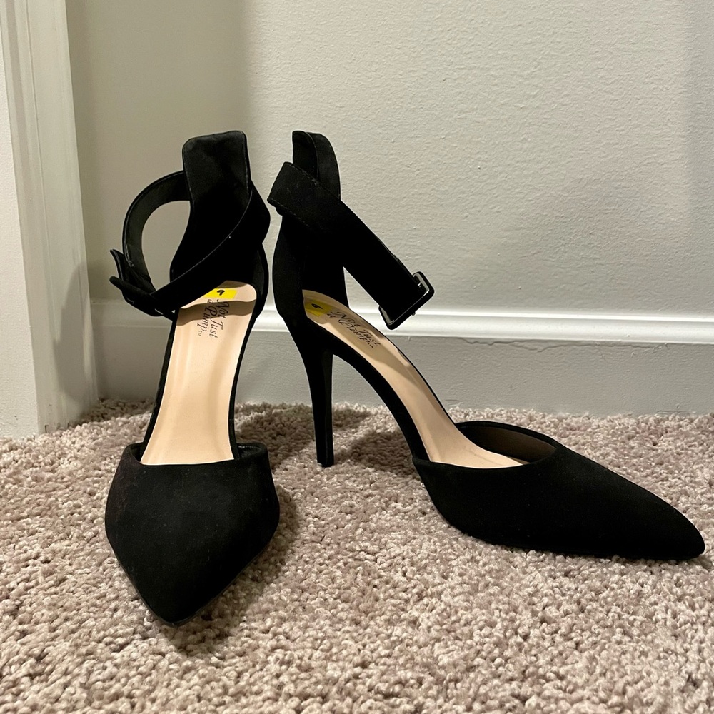 NWOT SZ 9 BLACK NUBUCK D’ORSAY ANKLE STRAP POINTED TOE PUMPS